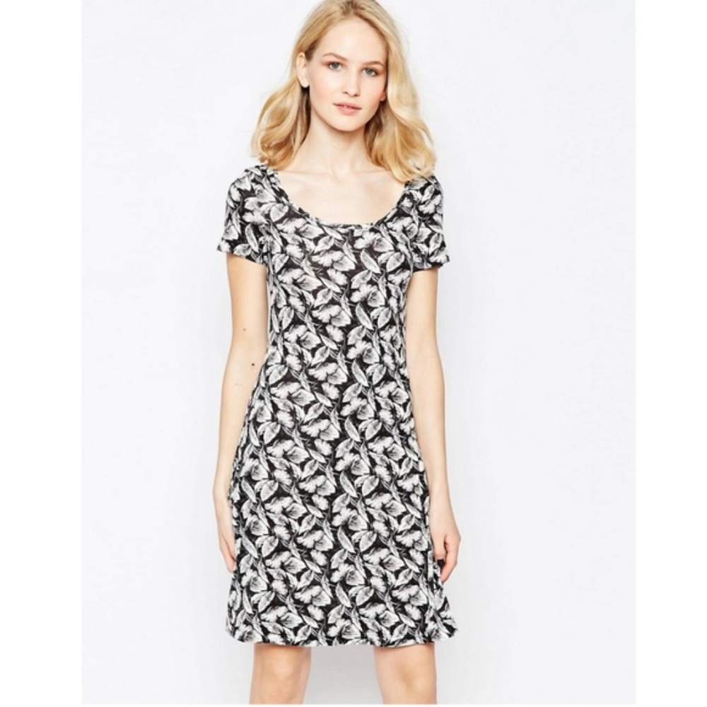 Hot House Swing Dress by French Connection